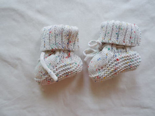CozyBuds™ – Warme Gebrischti Babyslofli – Winterpantoffel für Chind