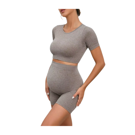 BumpEase™ – Schwangerschaftsset – Nahtloses Crop-Top & High-Waist Shorts