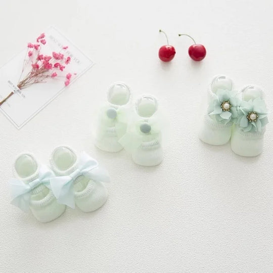 AngelToes™ – Eleganti & Komfortabli Babysöckli mit Antirutsch