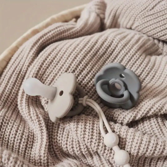 TuttiTidy™ – Der minimalistische Schnullerhalter