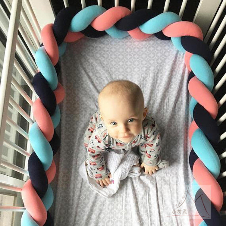 DreamWeave™ – Handgewebter Baby-Stoßfänger