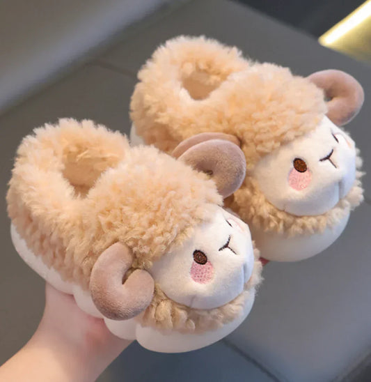 FuzzySteps™ – Die weichen Kinderhausschuhe