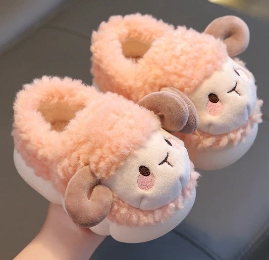 FuzzySteps™ – Die weichen Kinderhausschuhe