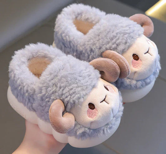 FuzzySteps™ – Die weichen Kinderhausschuhe
