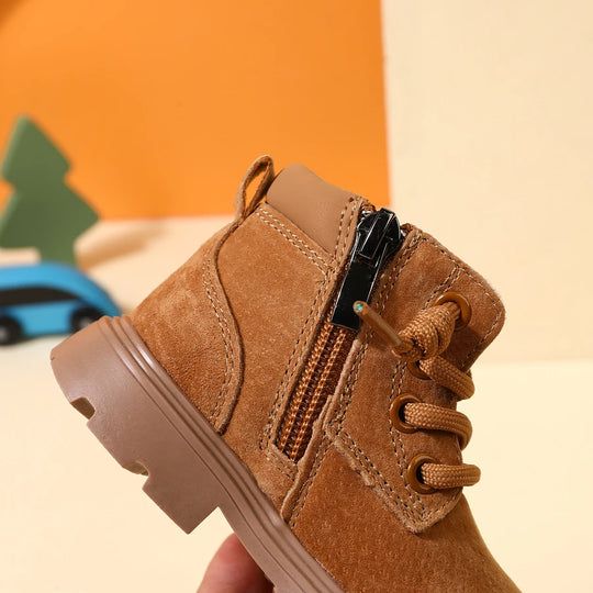 SuedeStride™ – Kinder Boots aus Veloursleder – Stylisch & Robust
