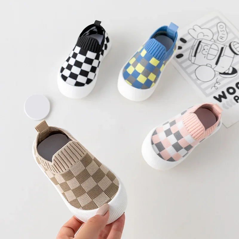MiniStrides™ – Flexibli Instapper mit Rüütmuster – Antirutsch Peuterschueh